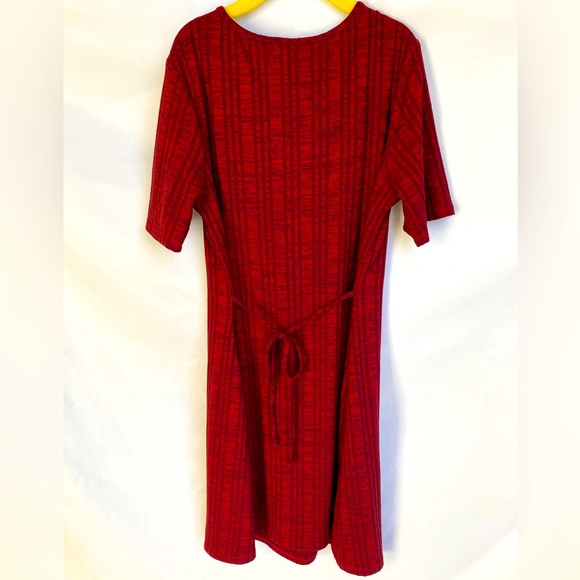 Red ribbed dress with lace up front by Speechless, size 12 - Picture 3 of 3